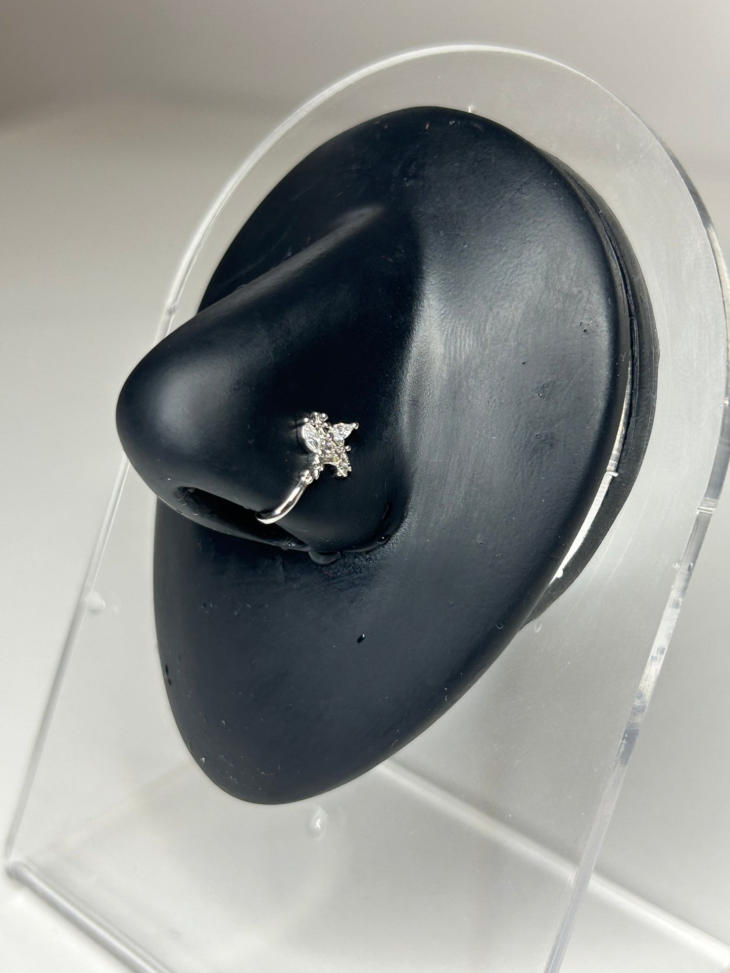 Faux piercing Stella